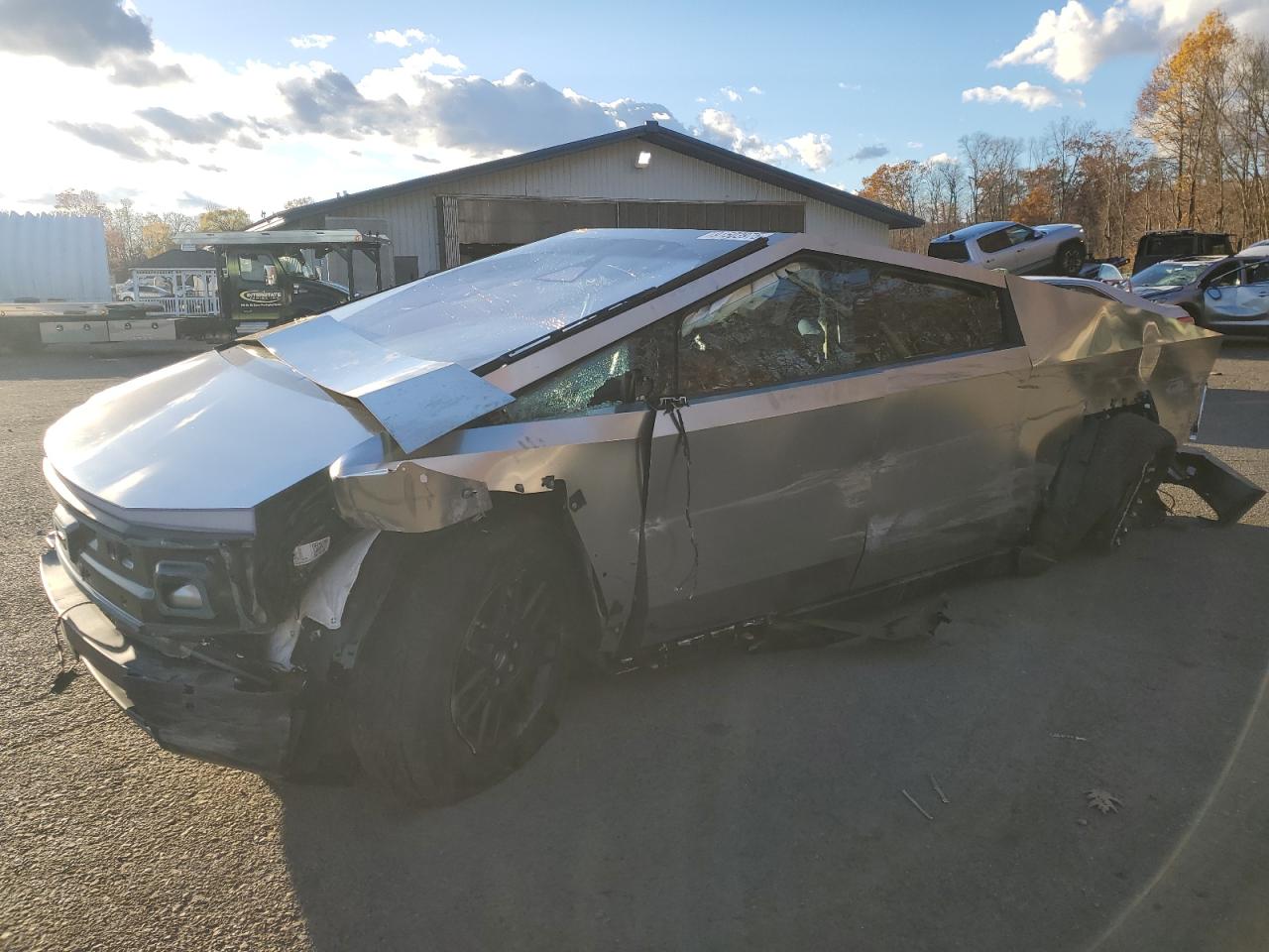 2025 Tesla Cybertruck, VIN 7G2CEHED0SA079712 — Auction photo 1 of 15