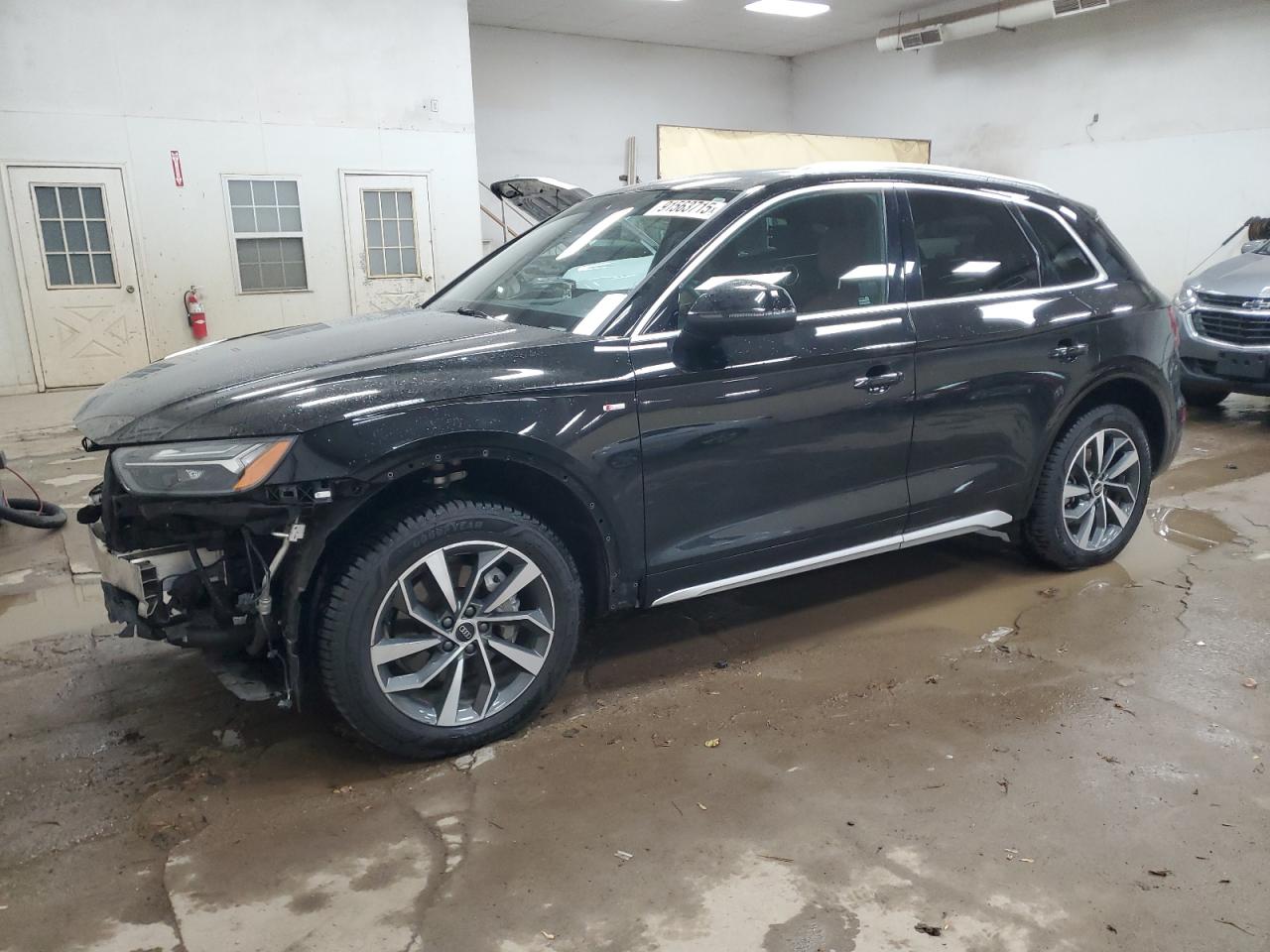 2023 Audi Q5 S line Premium Plus, VIN WA1EAAFY6P2046351 — Front end