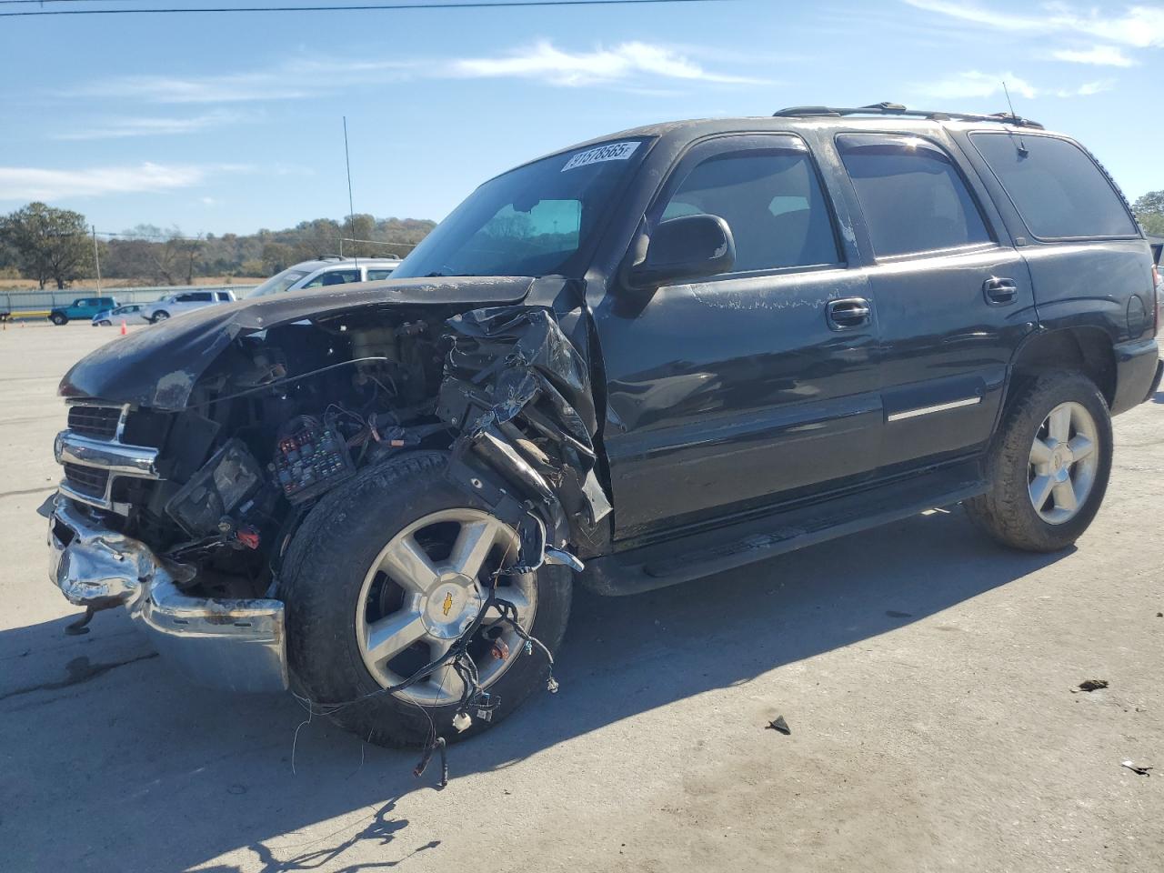 2000 Chevrolet Tahoe LT, VIN 1GNEK13T2YJ189551 — Front end