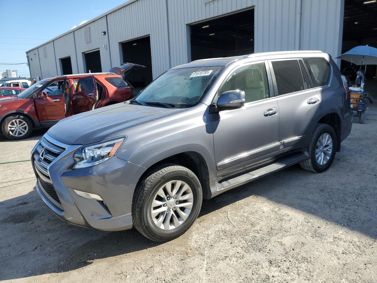 2017 Lexus GX 460 Premium, VIN JTJBM7FX5H5163295 — Side
