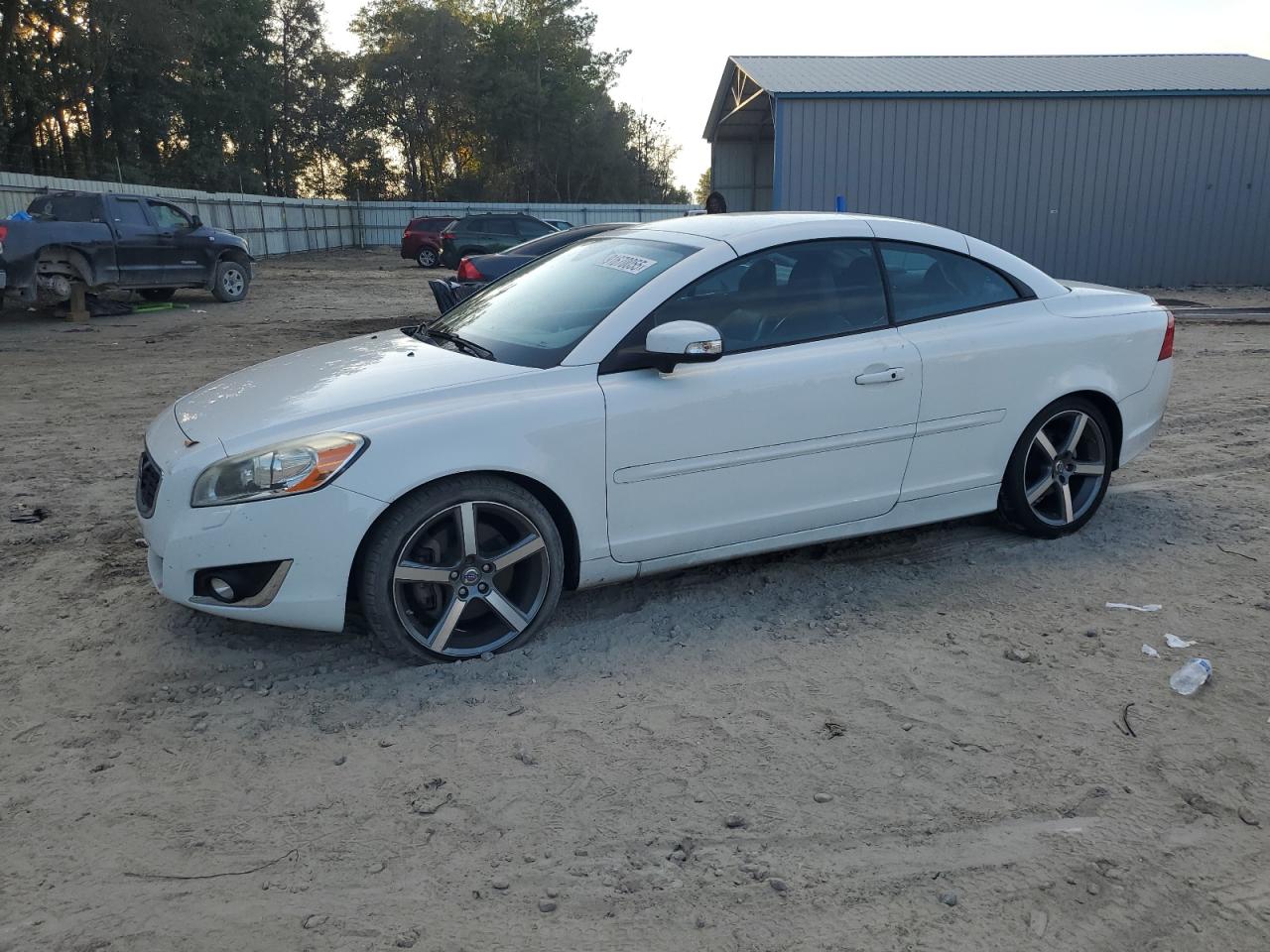 2013 Volvo C70 T5, VIN YV1672MC1DJ141675 — Minor dents and scratches