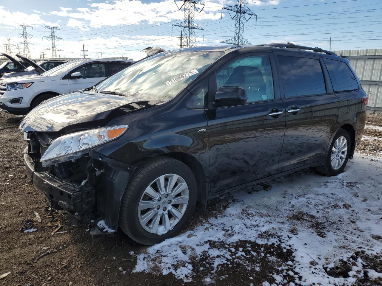 2017 Toyota Sienna XLE Premium, VIN 5TDDZ3DC3HS177602 — Front end