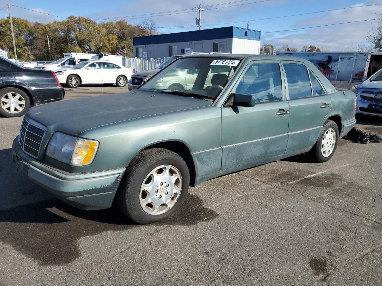1995 Mercedes-Benz E 320, VIN WDBEA32E5SC158265 — Механическое