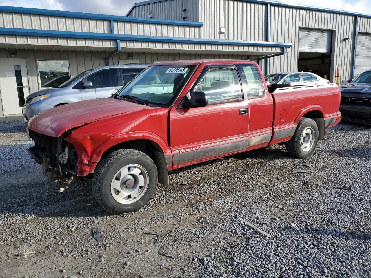 1994 GMC Sonoma SLS, VIN 1GTCS19Z4R8523597 — Front end
