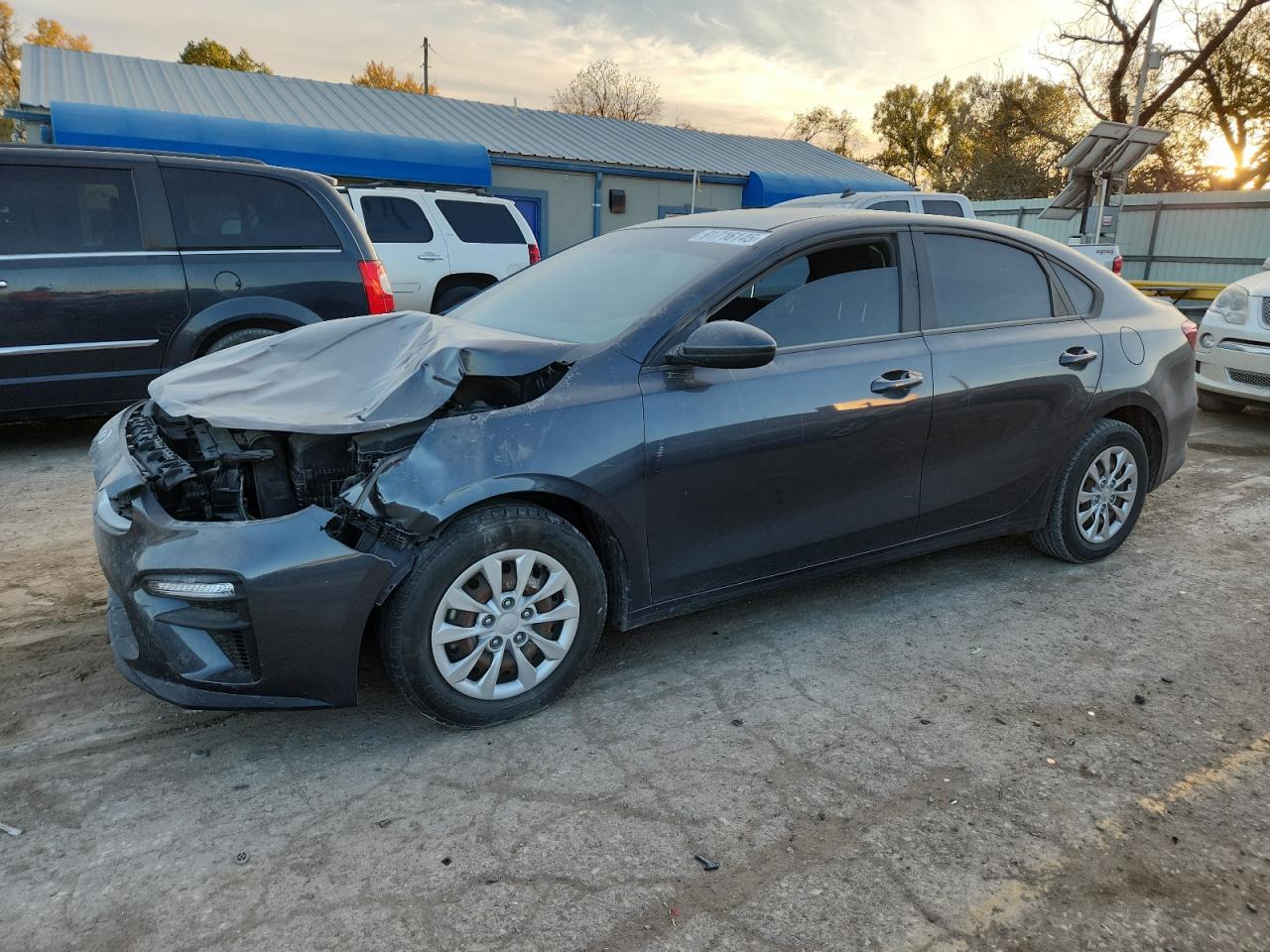 2021 Kia Forte LXS, VIN 3KPF24AD0ME275779 — Front end
