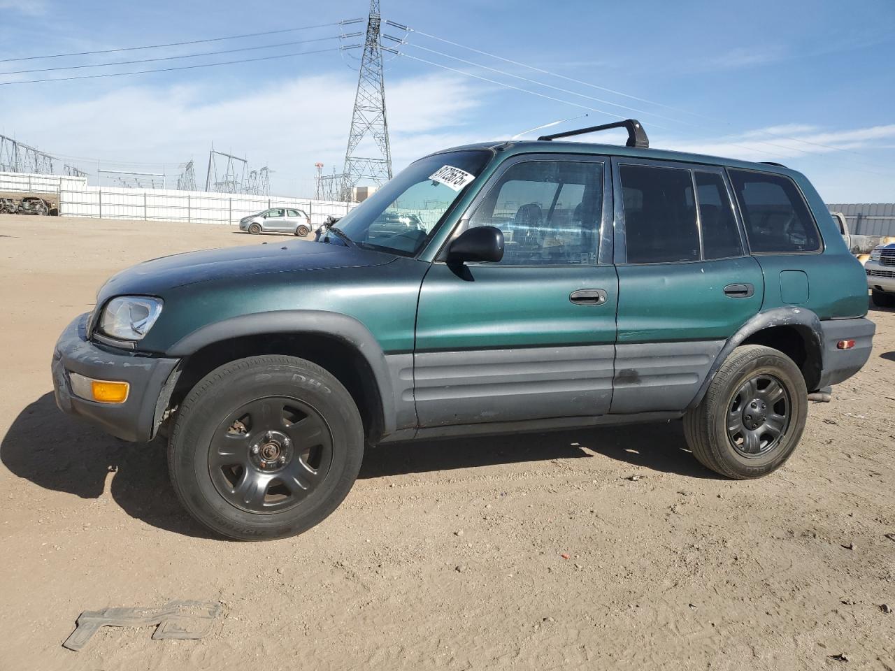 1998 Toyota RAV4, VIN JT3GP10V8W0030405 — Front end