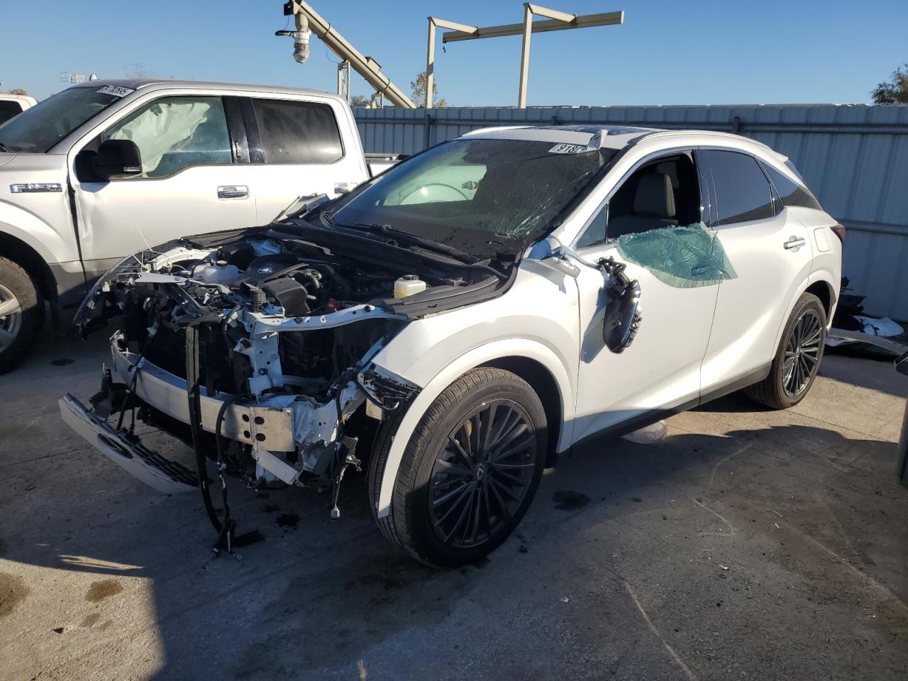 2025 Lexus RX 350 Premium, VIN 2T2BAMCA2SC113664 — Перед