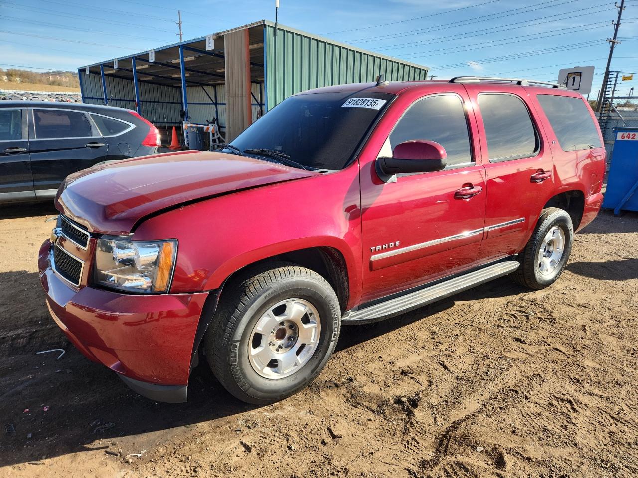 2011 Chevrolet Tahoe LT, VIN 1GNSCBE06BR197752 — Front end
