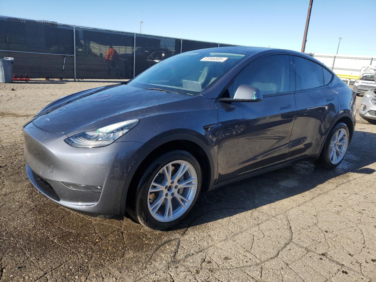 2021 Tesla Model Y Long Range, VIN 5YJYGDEE3MF105472 — Minor dents and scratches