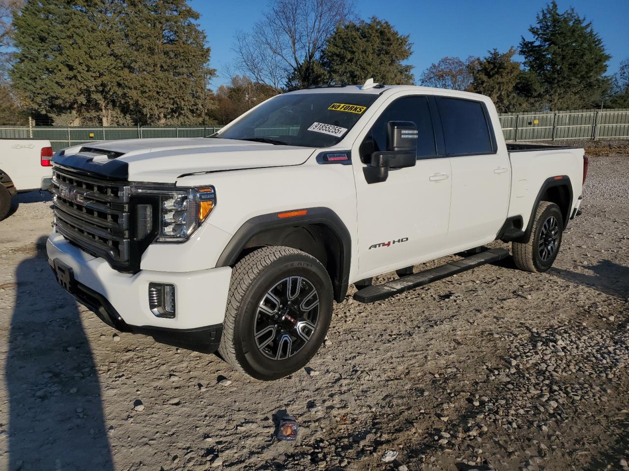 2022 GMC Sierra 2500HD AT4, VIN 1GT49PEYXNF116387 — Vandalism