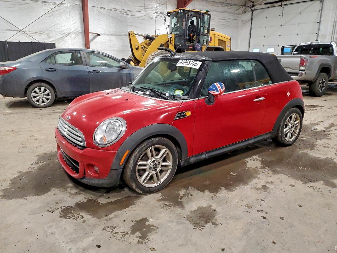 2012 MINI Convertible, VIN WMWZN3C50CT134377 — Перед