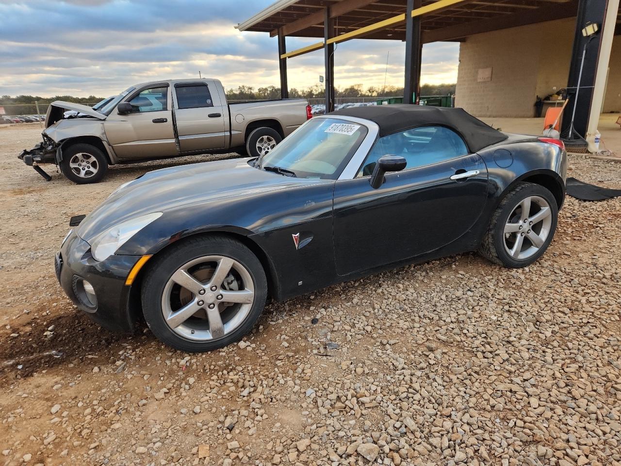2009 Pontiac Solstice GXP, VIN 1G2MG35X99Y103649 — Front end