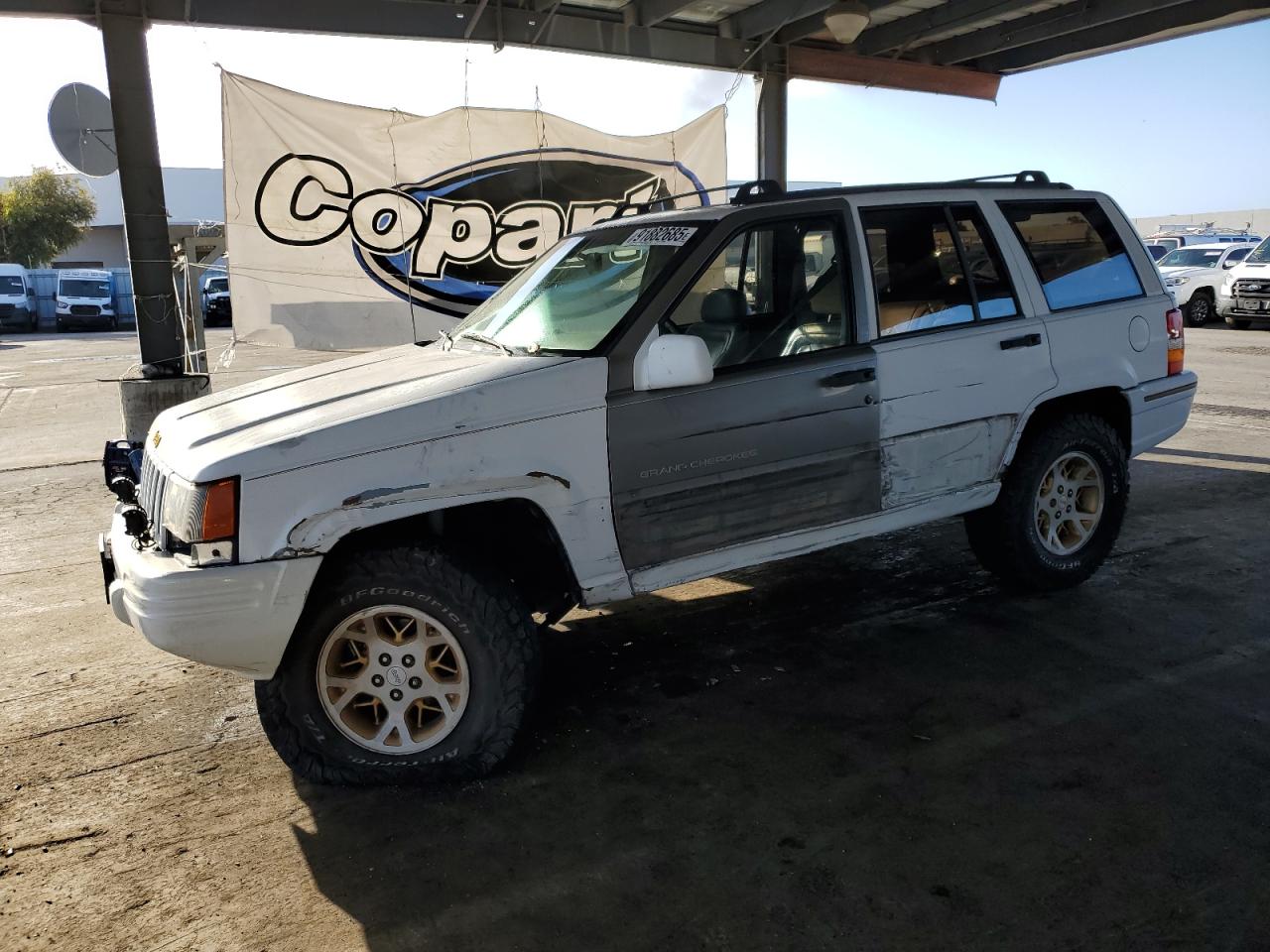 1993 Jeep Grand Cherokee Limited, VIN 1J4GZ78S4PC118056 — Side