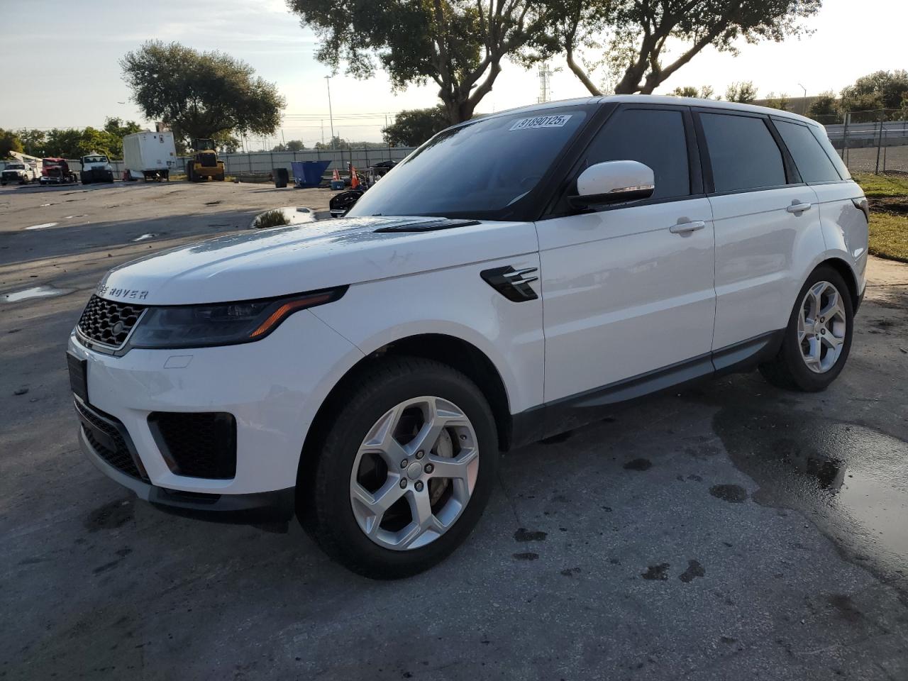 2020 Land Rover Range Rover Sport SE, VIN SALWG2SU5LA702145 — Rear end