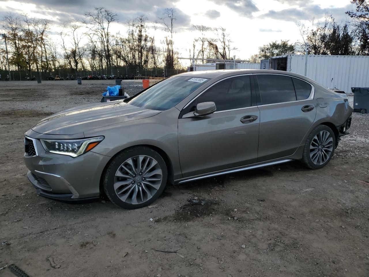 2018 Acura RLX Technology, VIN JH4KC1F51JC000984 — Rear end