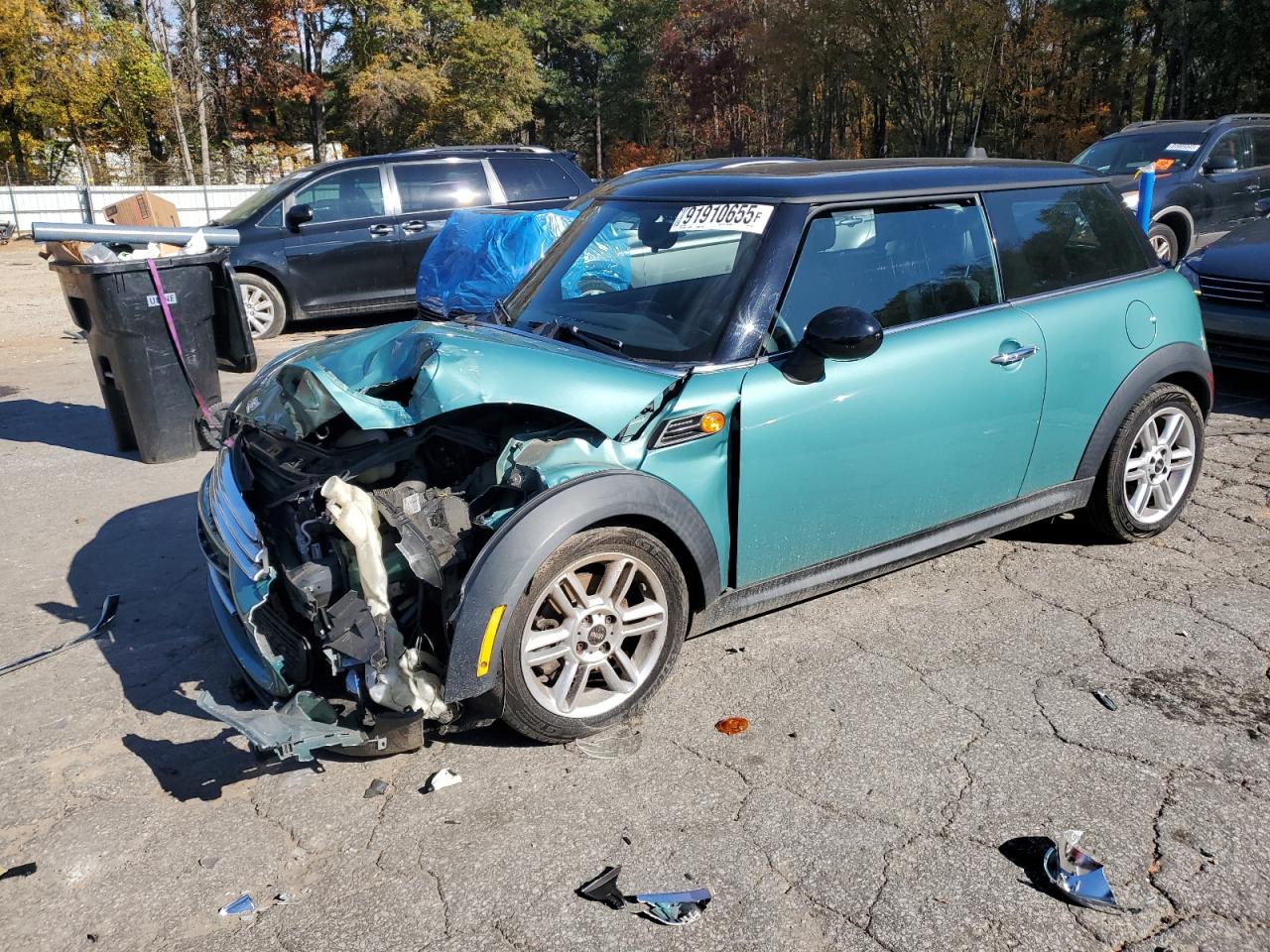 2012 MINI Hardtop, VIN WMWSU3C59CT367615 — Перед