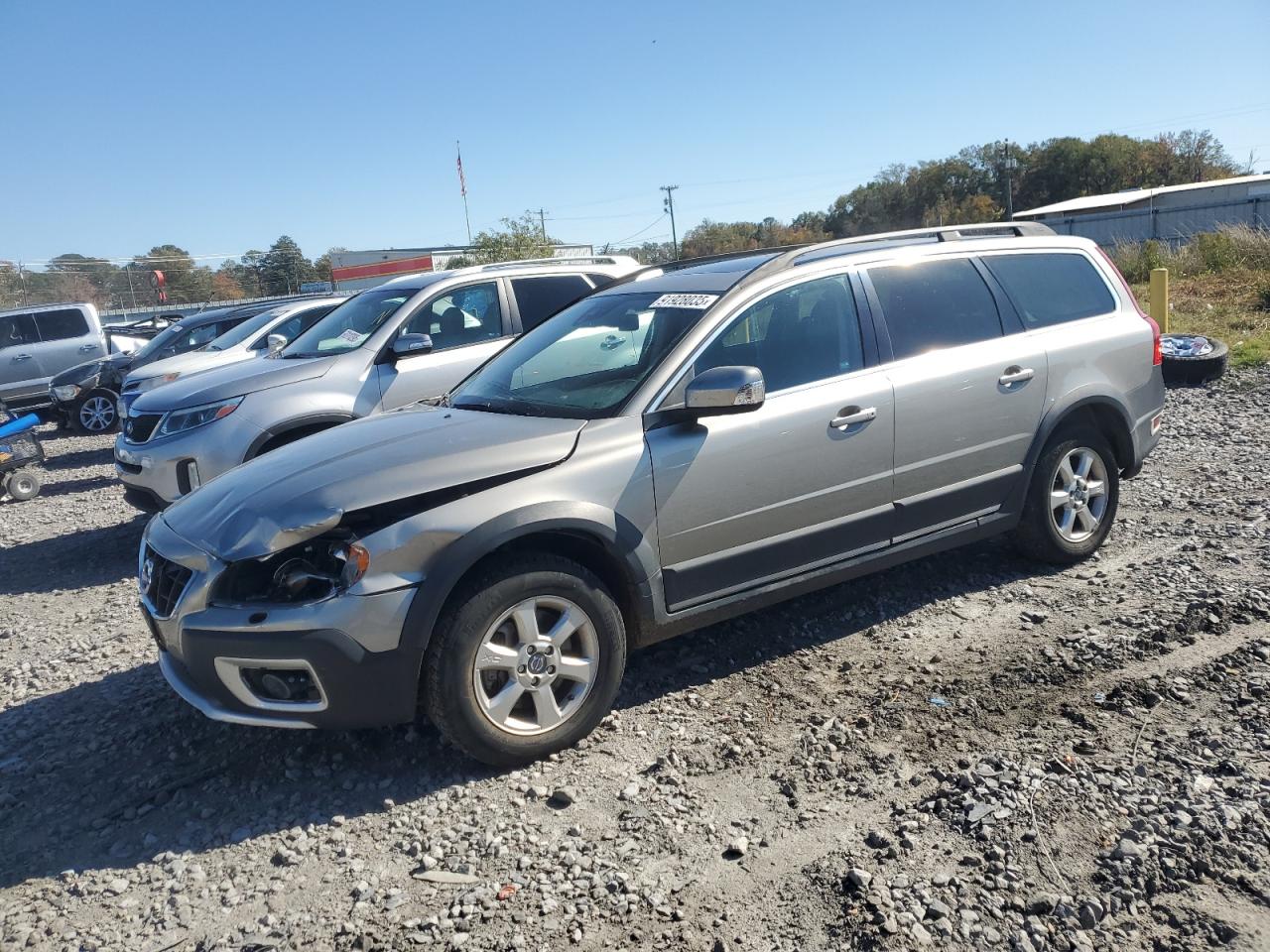 2012 Volvo XC70 3.2L, VIN YV4952BL8C1122161 — Front end