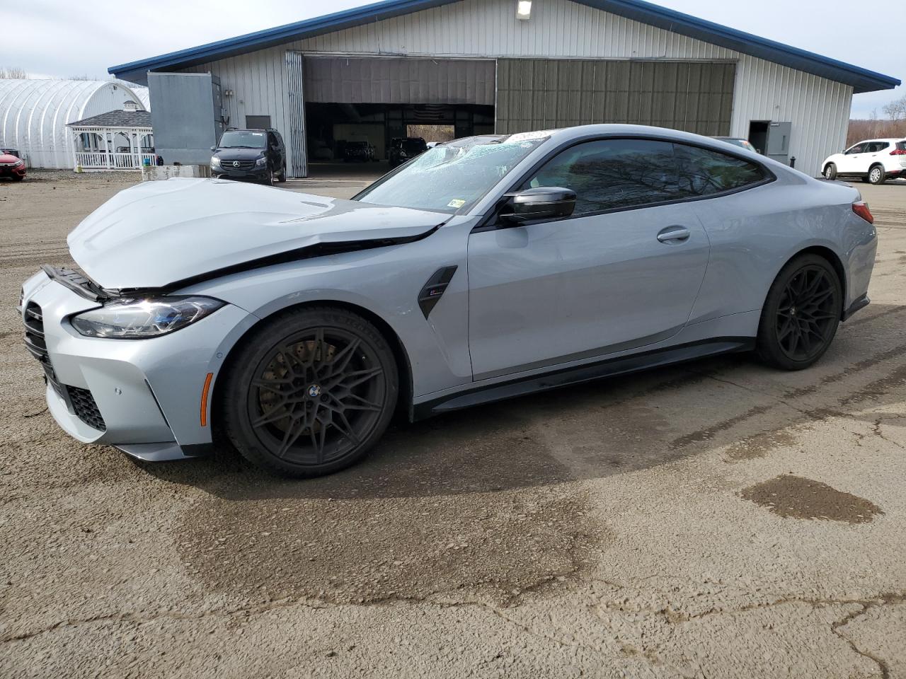 2021 BMW M4 Competition, VIN WBS33AZ09MCH31880 — Перед