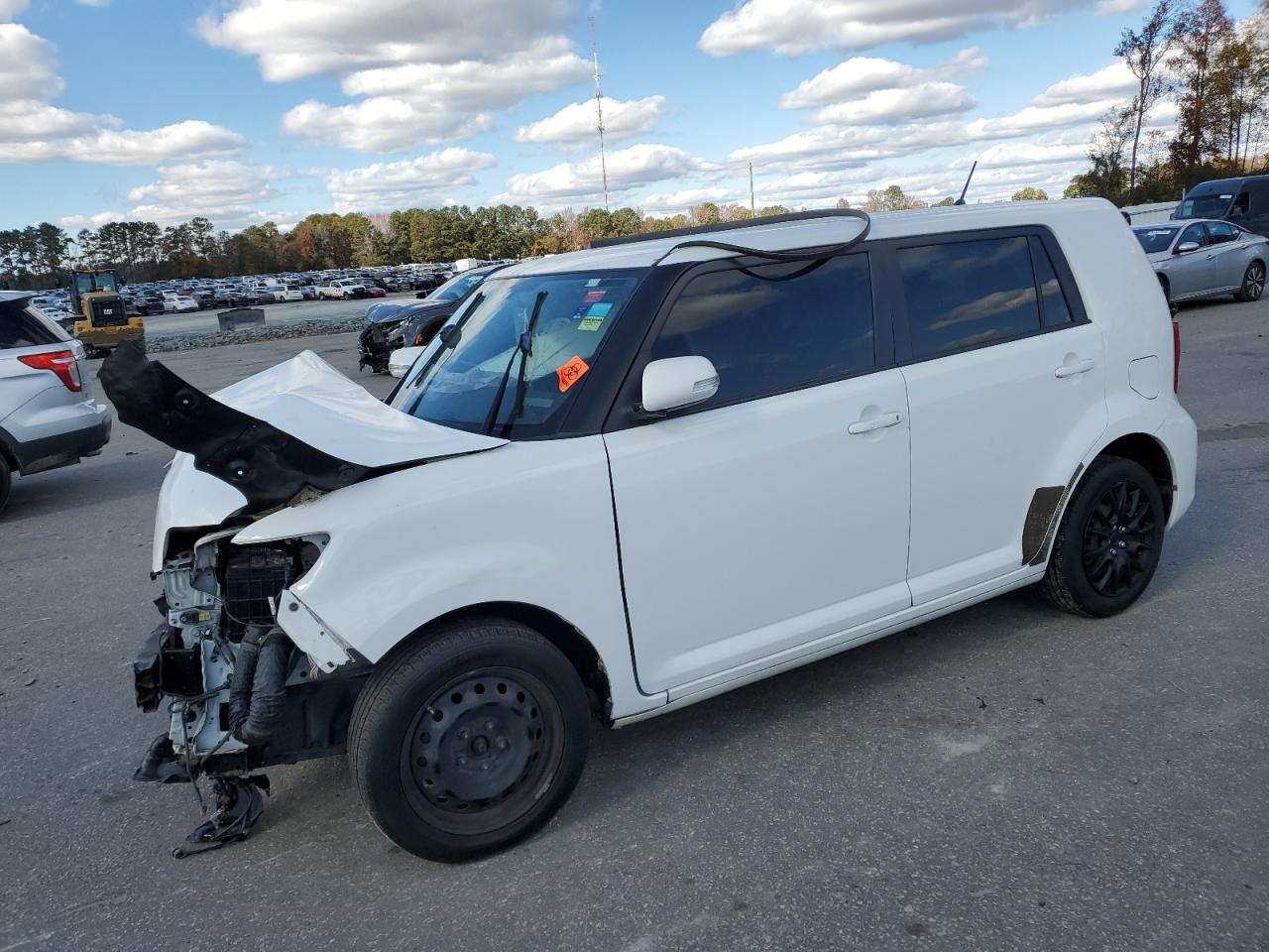 2015 Scion xB, VIN JTLZE4FE1FJ073632 — Front end
