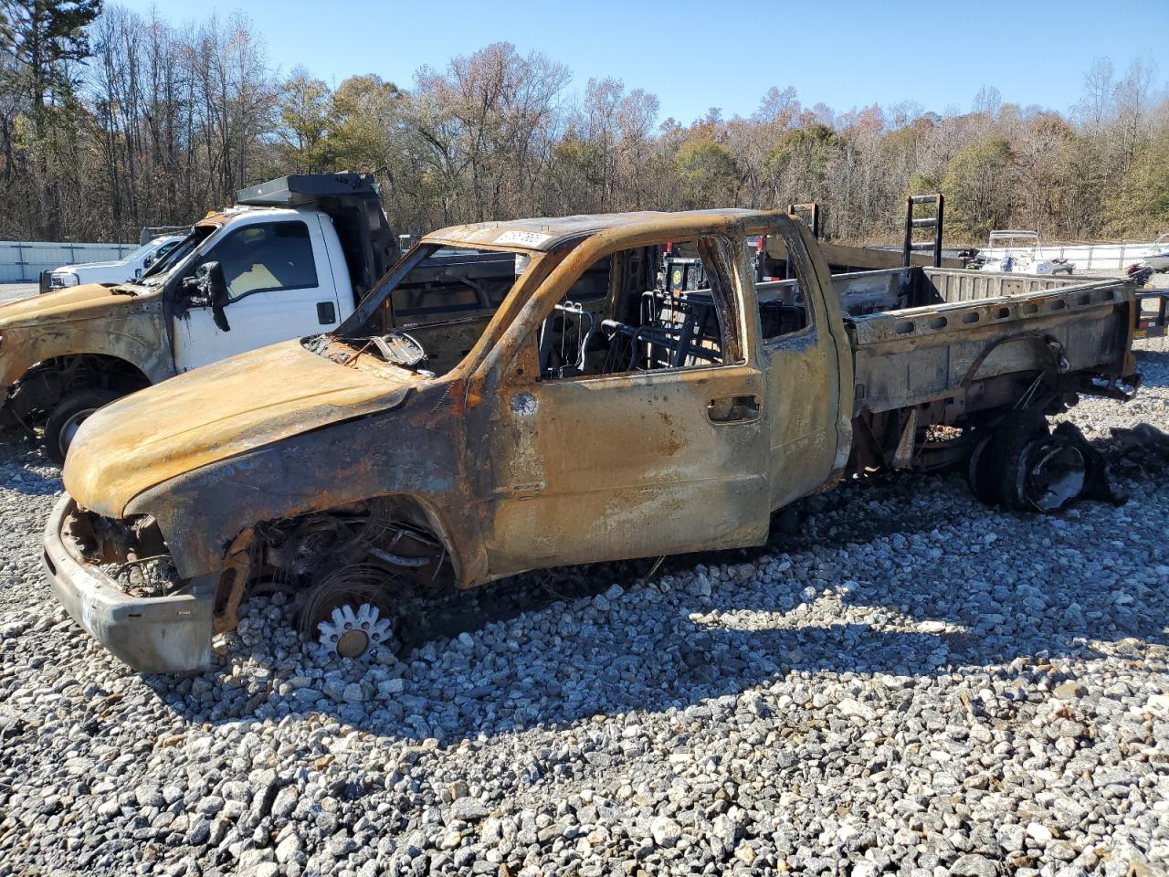 2001 Chevrolet Silverado 3500 LS, VIN 1GCJK39G71E308884 — Burn