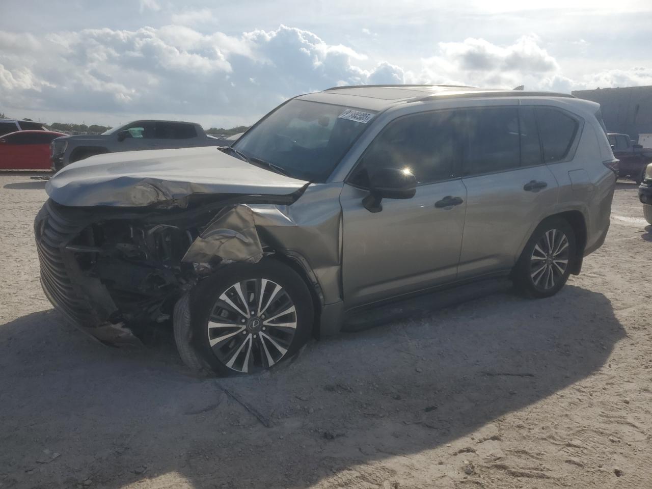 2023 Lexus LX LX 600 Premium, VIN JTJAB7CXXP4038741 — Front end