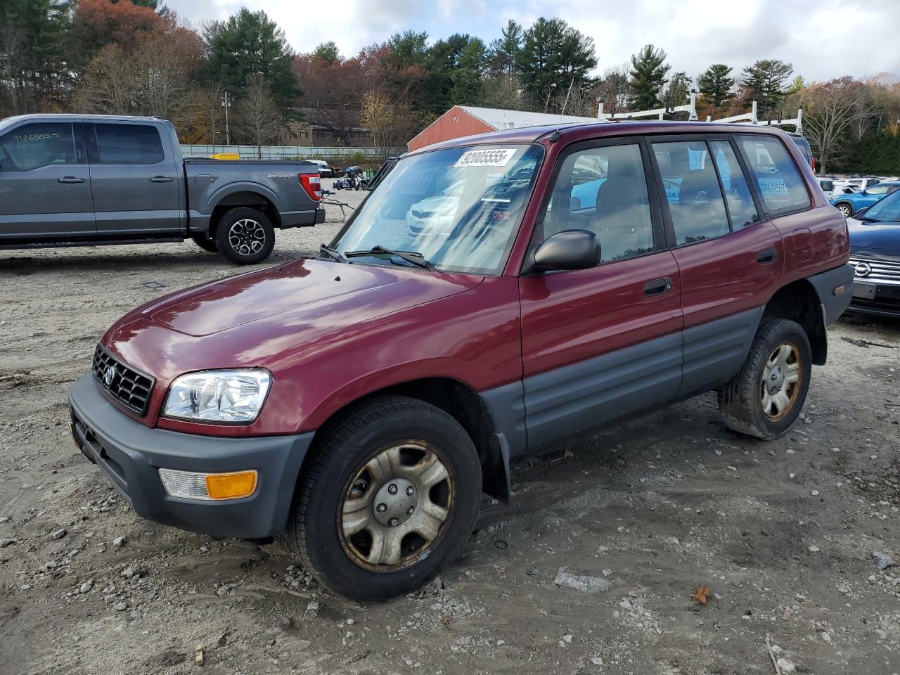 1998 Toyota RAV4, VIN JT3HP10VXW7090374 — Front end