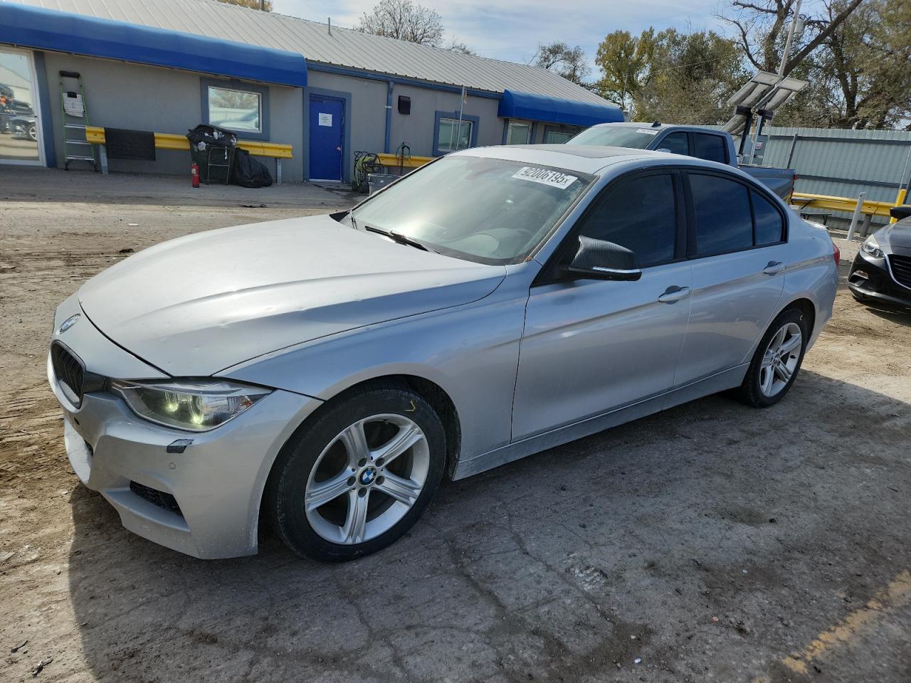 2015 BMW 3 Series 328i xDrive, VIN WBA3B3C51FF546812 — Фото с аукциона