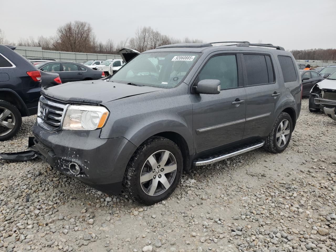 2013 Honda Pilot Touring, VIN 5FNYF4H91DB073929 — Front end