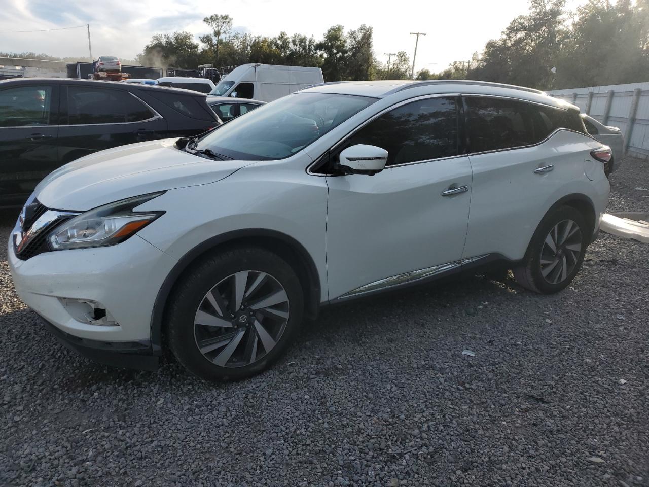2018 Nissan Murano SV, VIN 5N1AZ2MG7JN130645 — Rear end