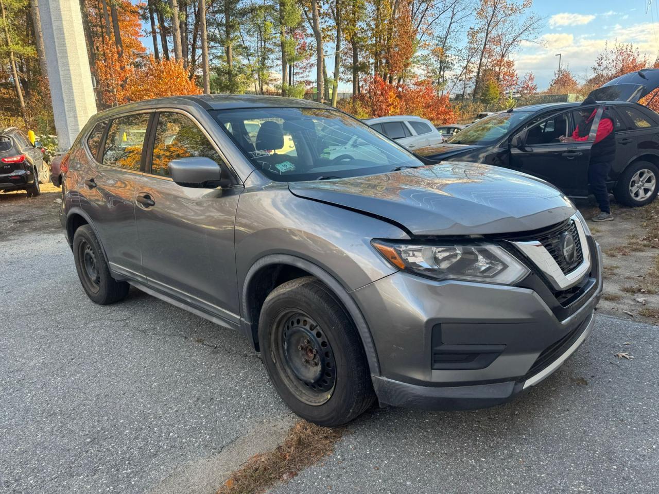 2018 Nissan Rogue S, VIN KNMAT2MV2JP588554 — Auction photo