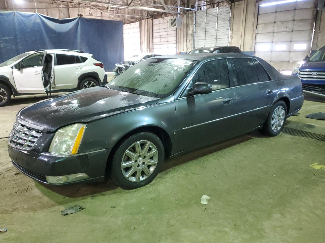 2010 Cadillac DTS 1SD, VIN 1G6KH5EY0AU110539 — Пожар в салоне