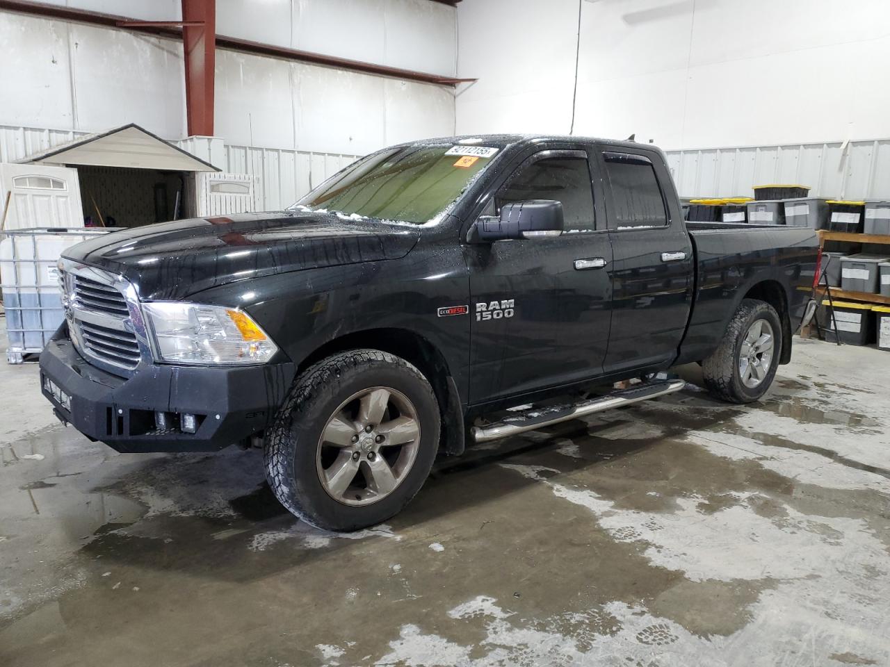 2017 Ram 1500 Outdoorsman, VIN 1C6RR7GM7HS857194 — Пожар в салоне