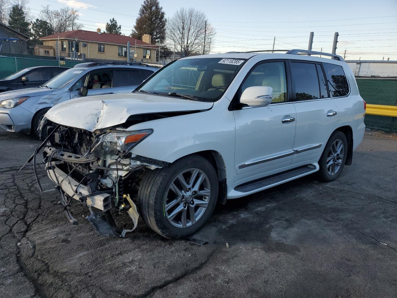 2014 Lexus LX 570, VIN JTJHY7AX9E4153425 — Front end