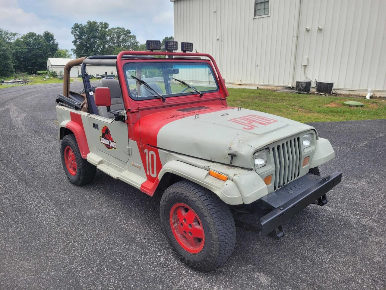 1989 Jeep Wrangler, VIN 2J4FY29TXKJ157595 — Front end