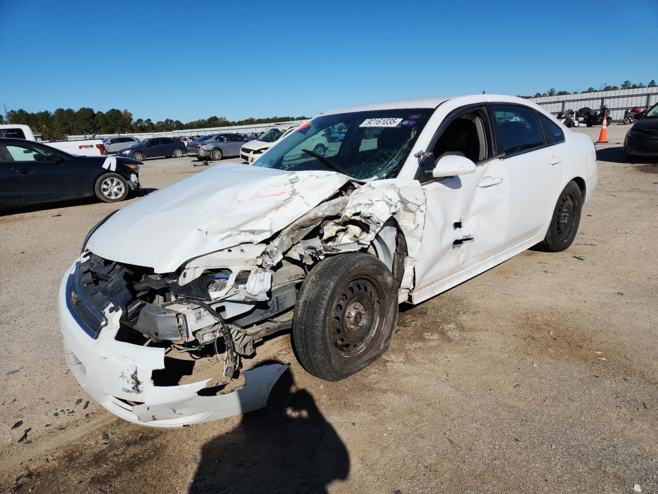 2013 Chevrolet Impala Police, VIN 2G1WD5E39D1183674 — Front end