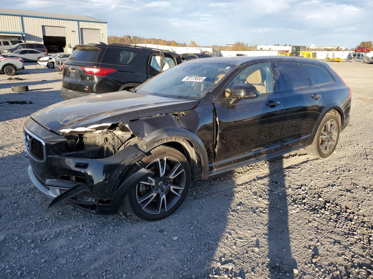 2017 Volvo V90, VIN YV4A22NL1H1005255 — Перед