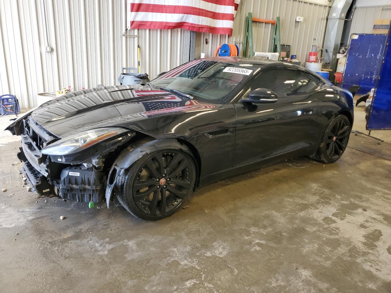 2016 Jaguar F-Type S, VIN SAJWA6BUXG8K22360 — Пожар в моторном отсеке