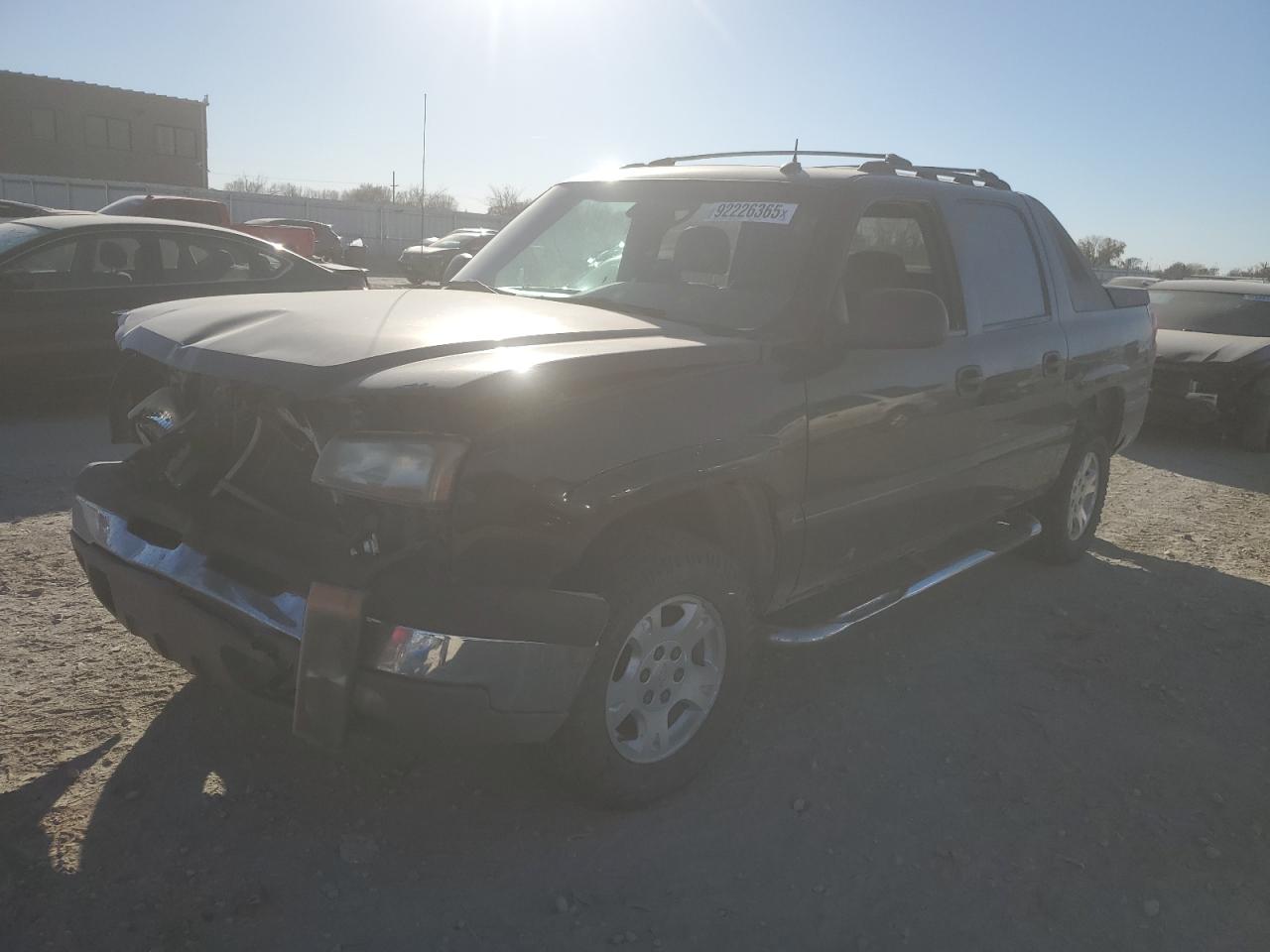 2003 Chevrolet Avalanche, VIN 3GNEK13T13G221237 — Front end