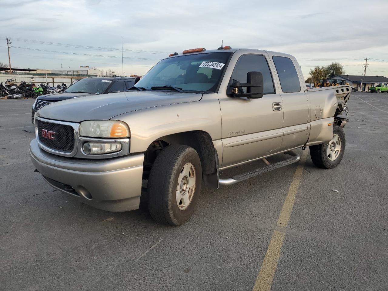 2003 GMC Sierra Denali, VIN 2GTFK69U831356668 — Rear end