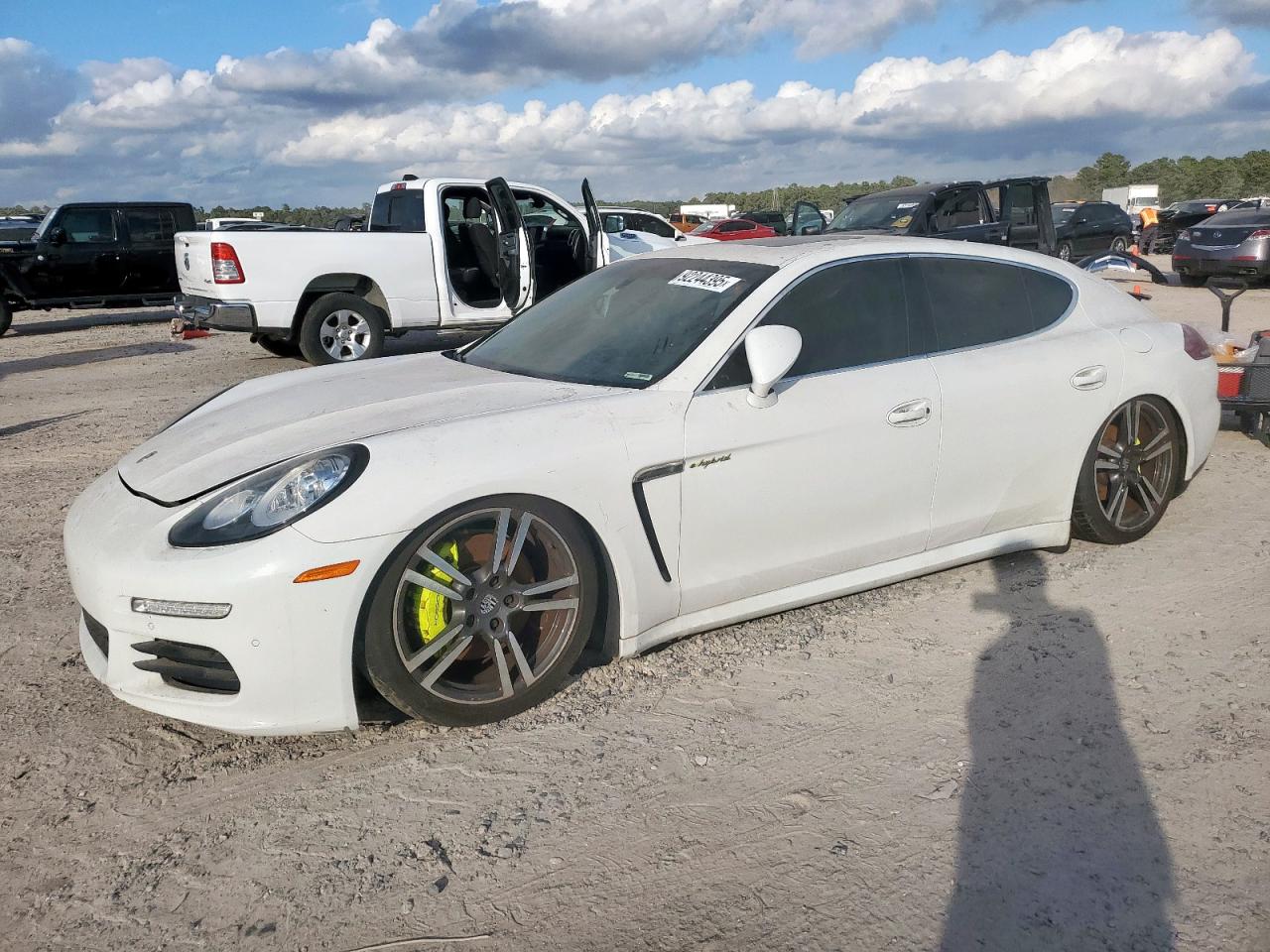 2014 Porsche Panamera S E-Hybrid, VIN WP0AD2A70EL044747 — Minor dents and scratches