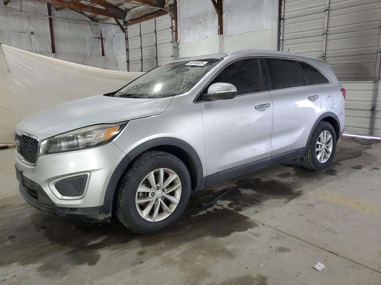 2017 Kia Sorento LX, VIN 5XYPG4A35HG298061 — Normal wear