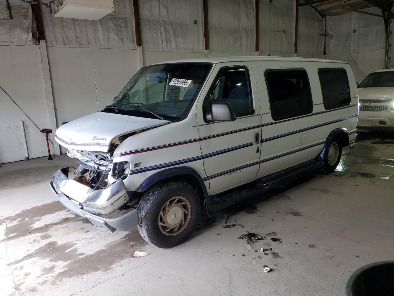 1997 Ford Econoline Commercial, VIN 1FDEE1465VHB92452 — Front end