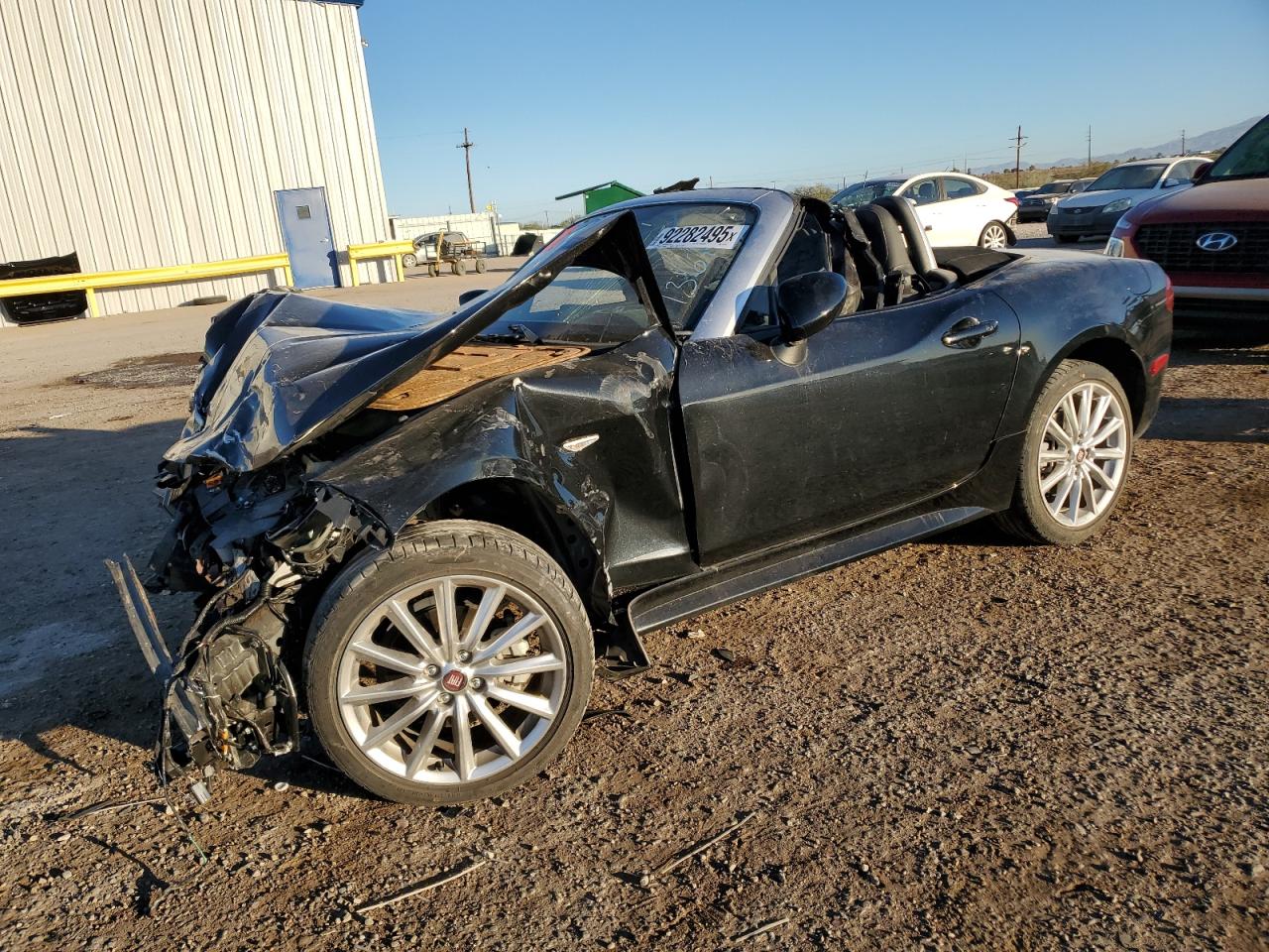 2018 FIAT 124 Spider Abarth, VIN JC1NFAEKXJ0136719 — Front end