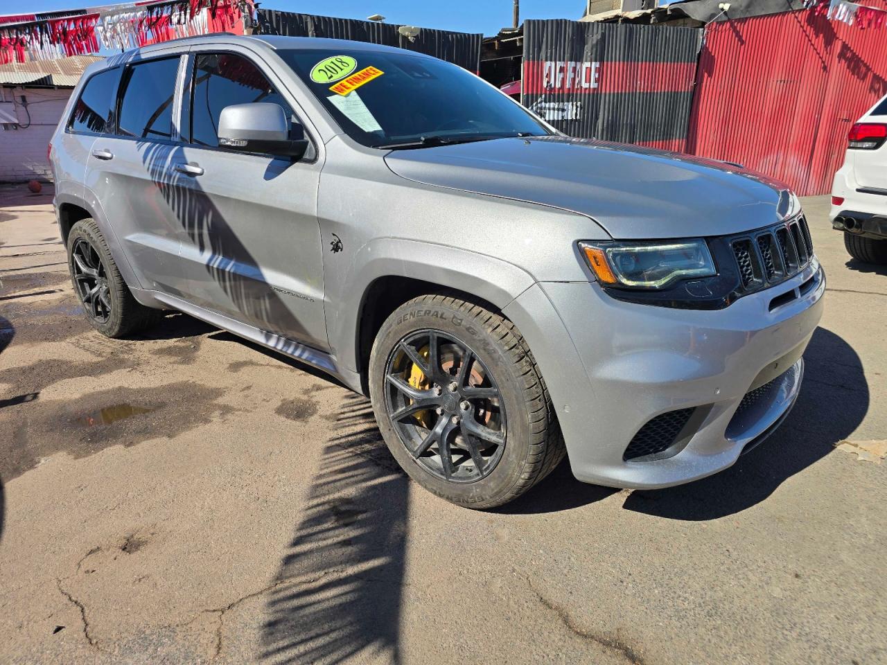 2018 Jeep Grand Cherokee Trackhawk, VIN 1C4RJFN9XJC281643 — Ранее повреждён