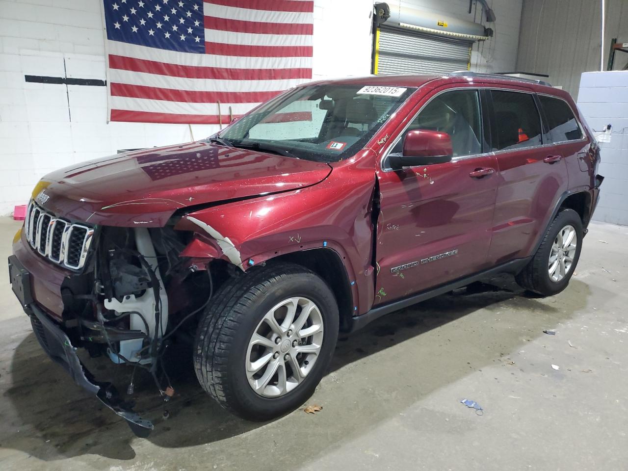 2021 Jeep Grand Cherokee Laredo E, VIN 1C4RJFAG5MC787535 — Front end
