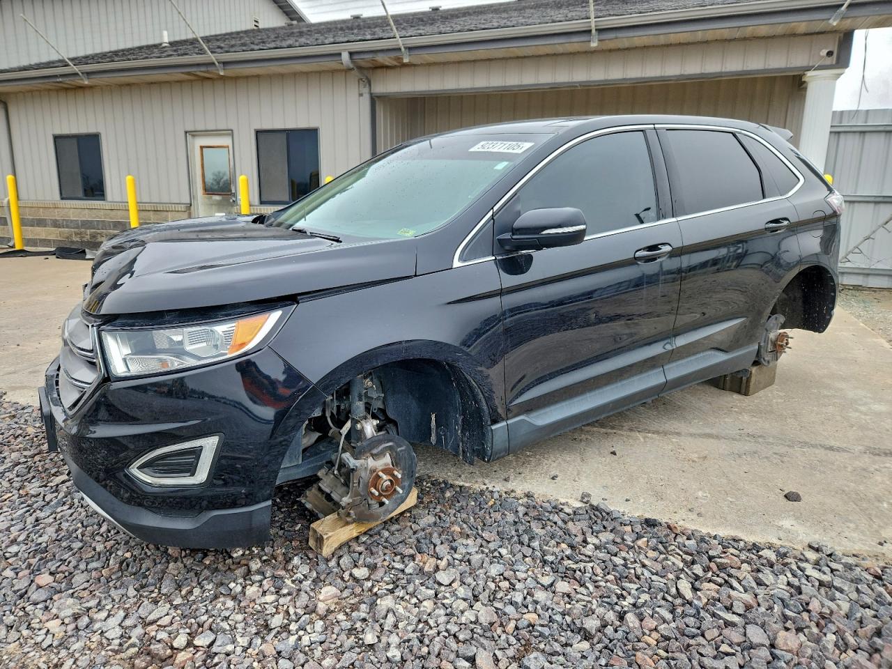 2017 Ford Edge SEL, VIN 2FMPK4J9XHBC13900 — Front end