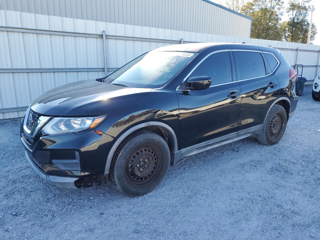 2018 Nissan Rogue SV, VIN KNMAT2MT4JP597982 — Minor dents and scratches