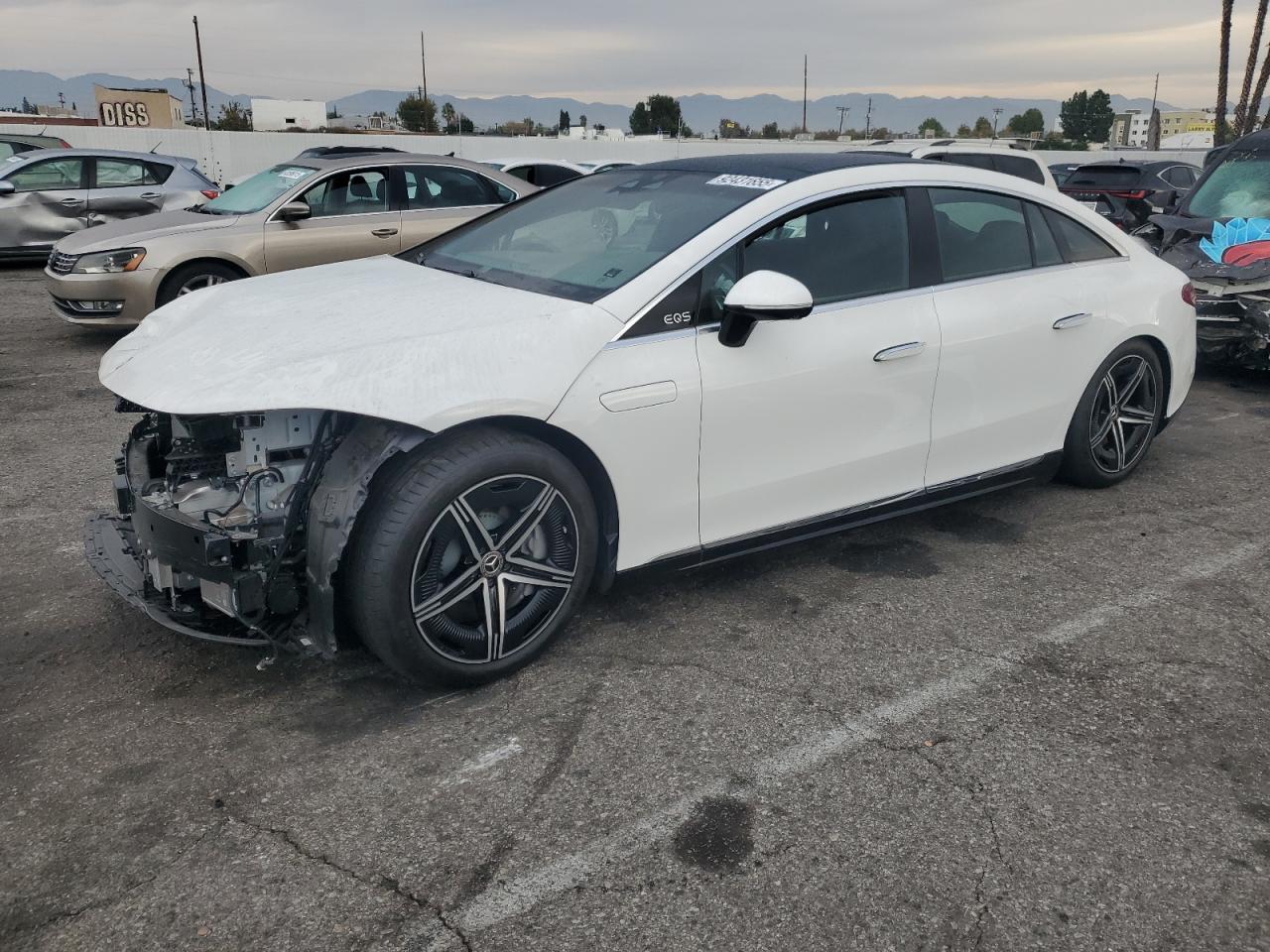 2025 Mercedes-Benz EQS 450+, VIN W1KCG2DB2SA050336 — Front end