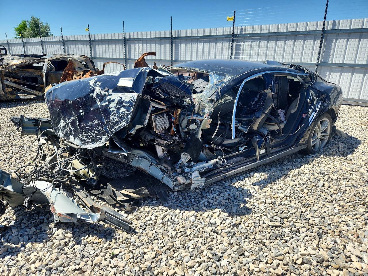 2014 Tesla Model S 60, VIN 5YJSA1H19EFP33469 — По всему кузову
