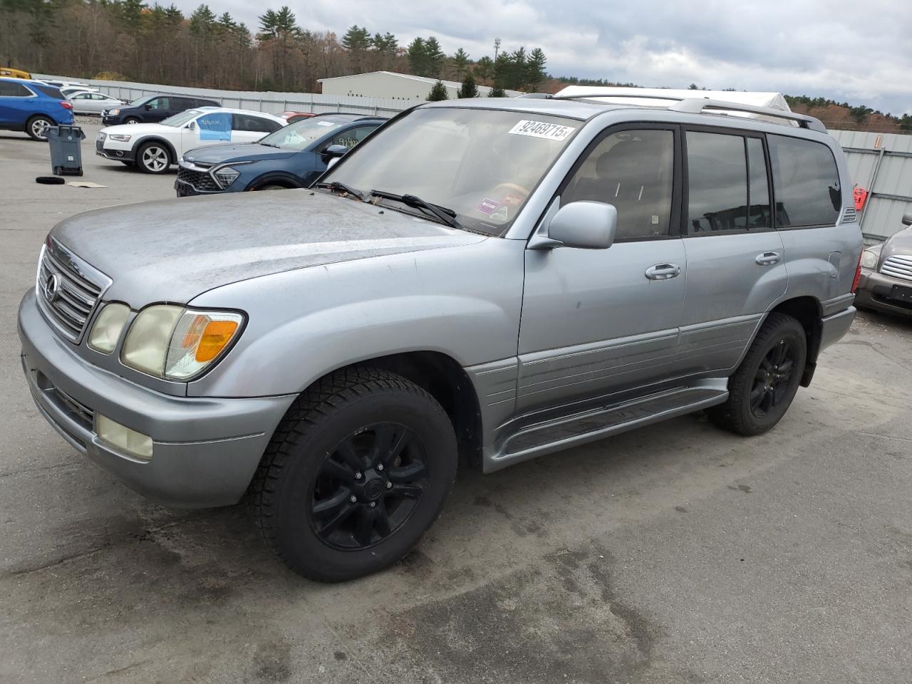 2003 Lexus LX 470, VIN JTJHT00WX33532497 — Minor dents and scratches